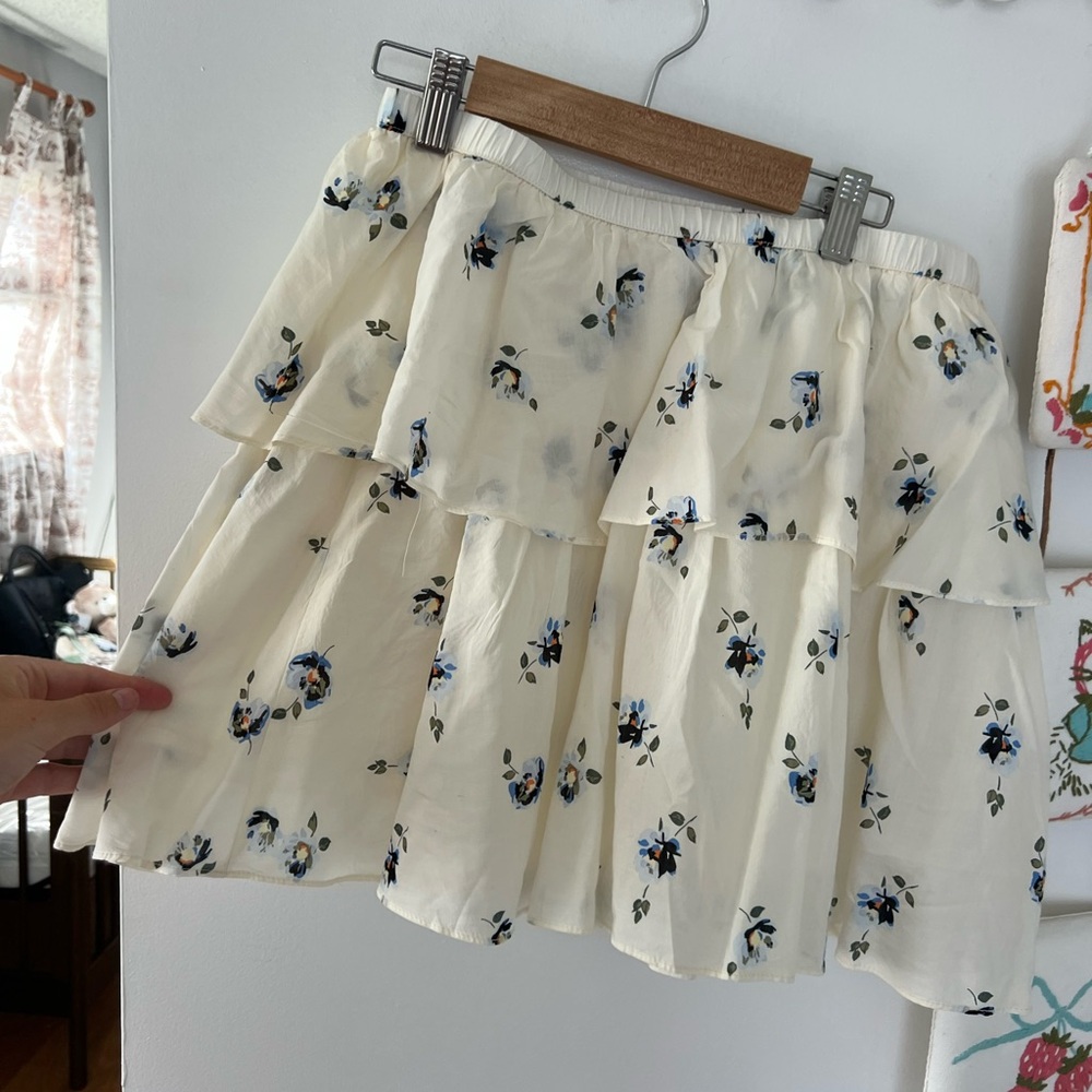 UNIVERSAL mini skirt - Picture 2 of 9